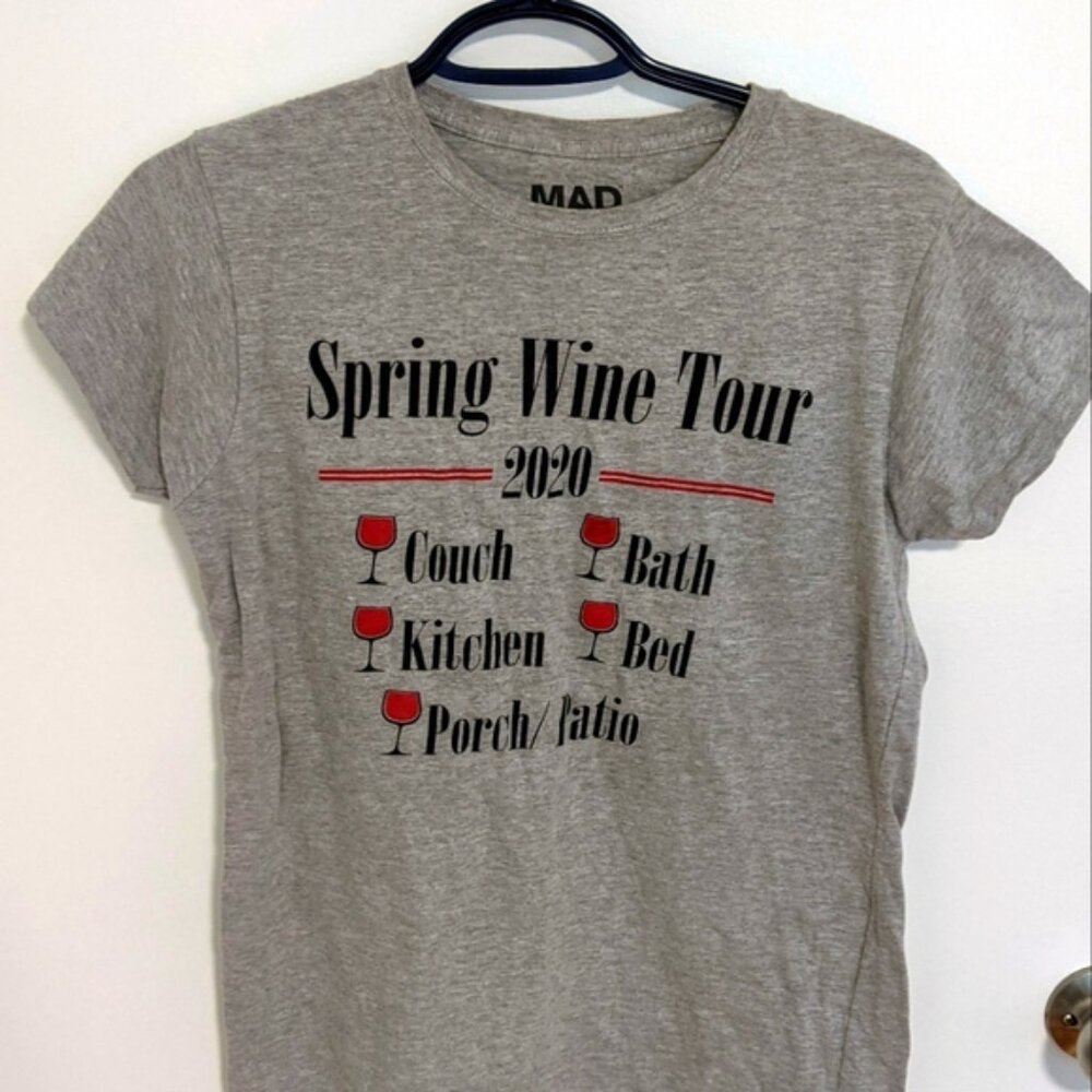 Womens Spring 2020 Wine Tour Shirt - Womens Large